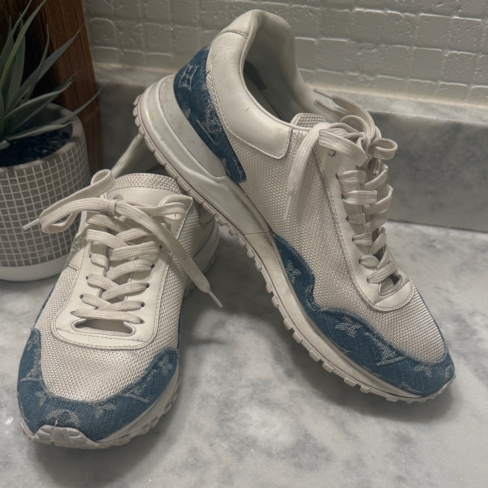 Louis Vuitton sneakers men's 6.5 women's 9.5